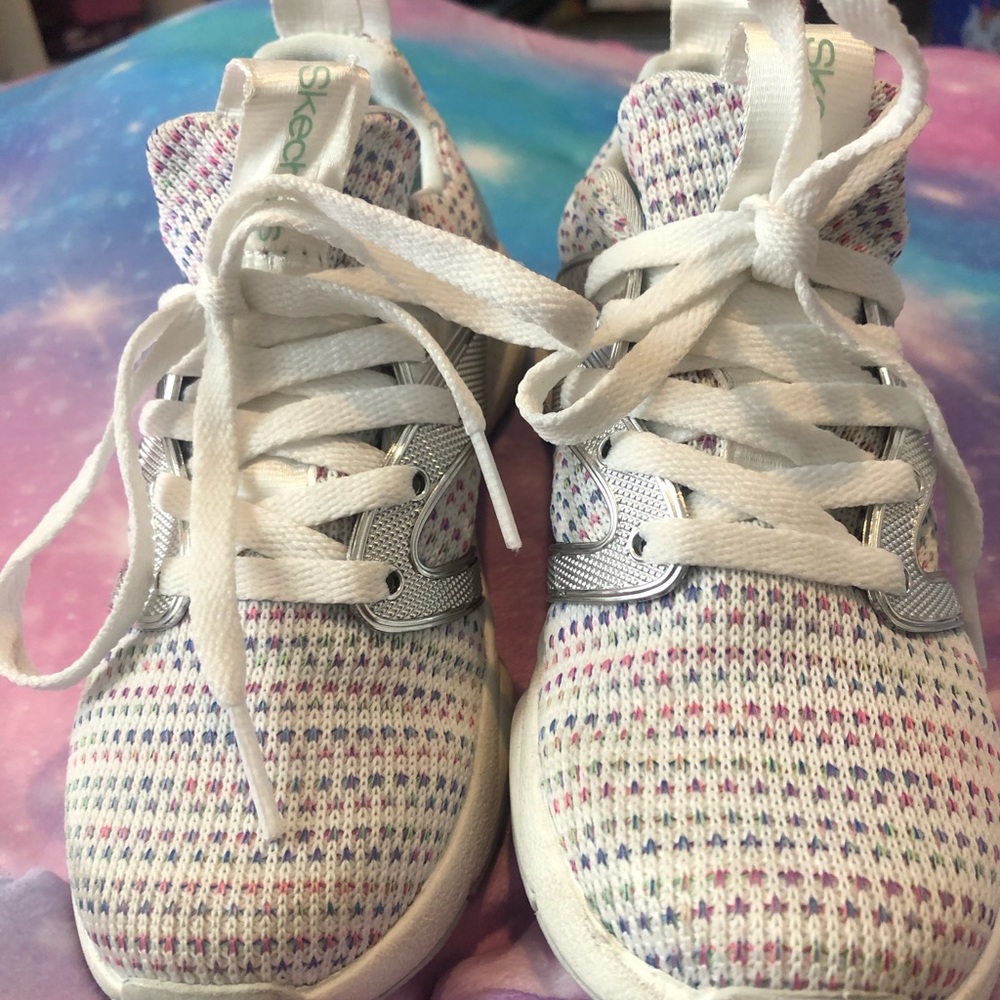 Little girls Skechers shoes